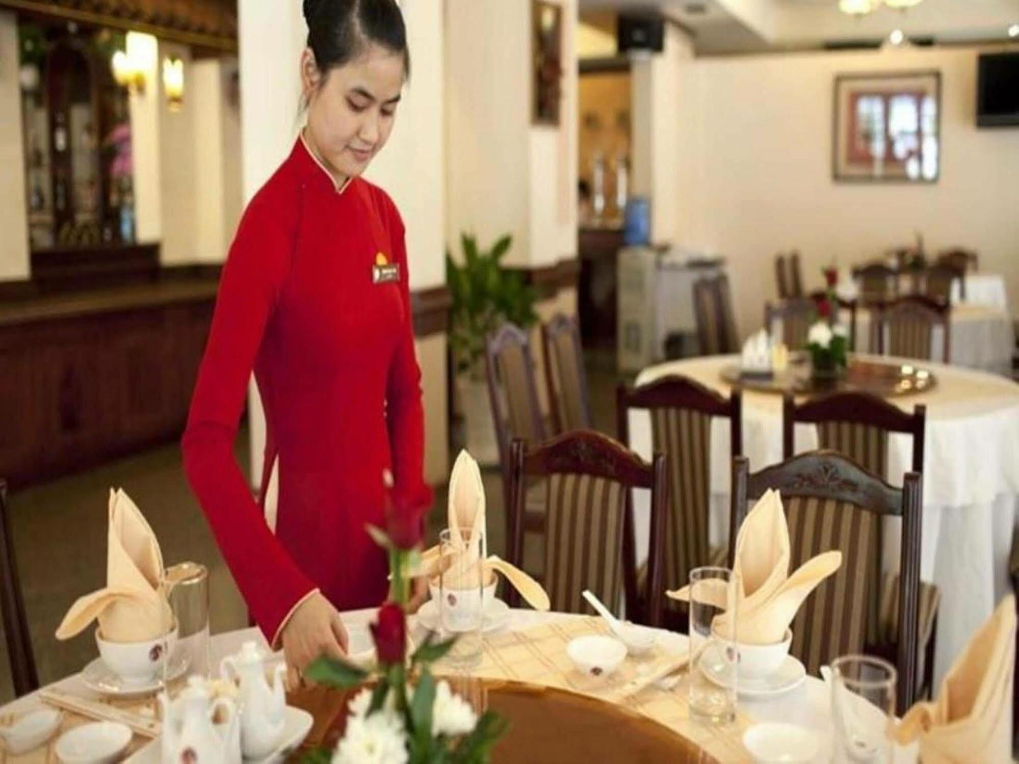 Tan Son Nhat 2 Hotel Ho Şi Min Dış mekan fotoğraf